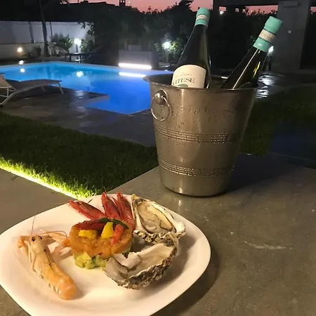 Casa de Férias White Luxury Marsala