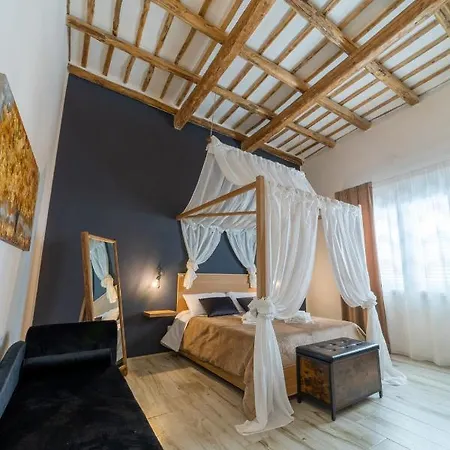 White Luxury Marsala