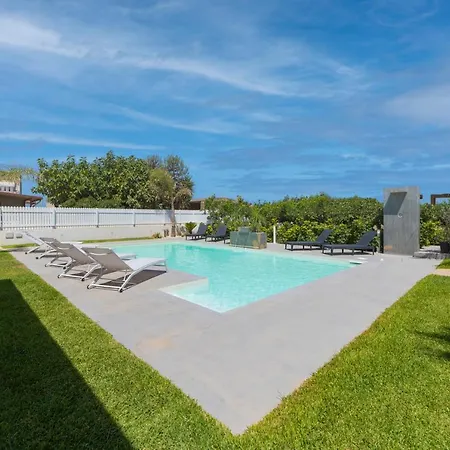Hébergement de vacances White Luxury *