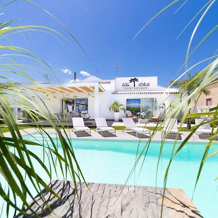 White Luxury Hébergement de vacances *