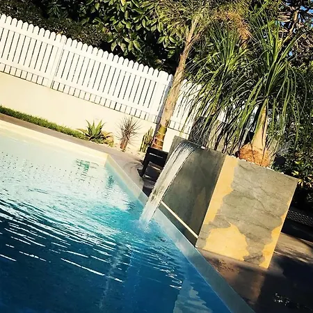 White Luxury Semesterbostad *