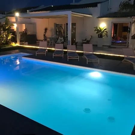 White Luxury Vakantiehuis *