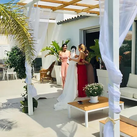 White Luxury Hébergement de vacances *