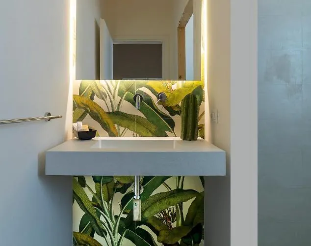 White Luxury Марсала